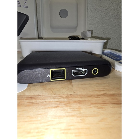 Xfinity Flex 4K Ultra HD Streaming TV Box with Voice Remote New Open Box - Picture 9 of 12